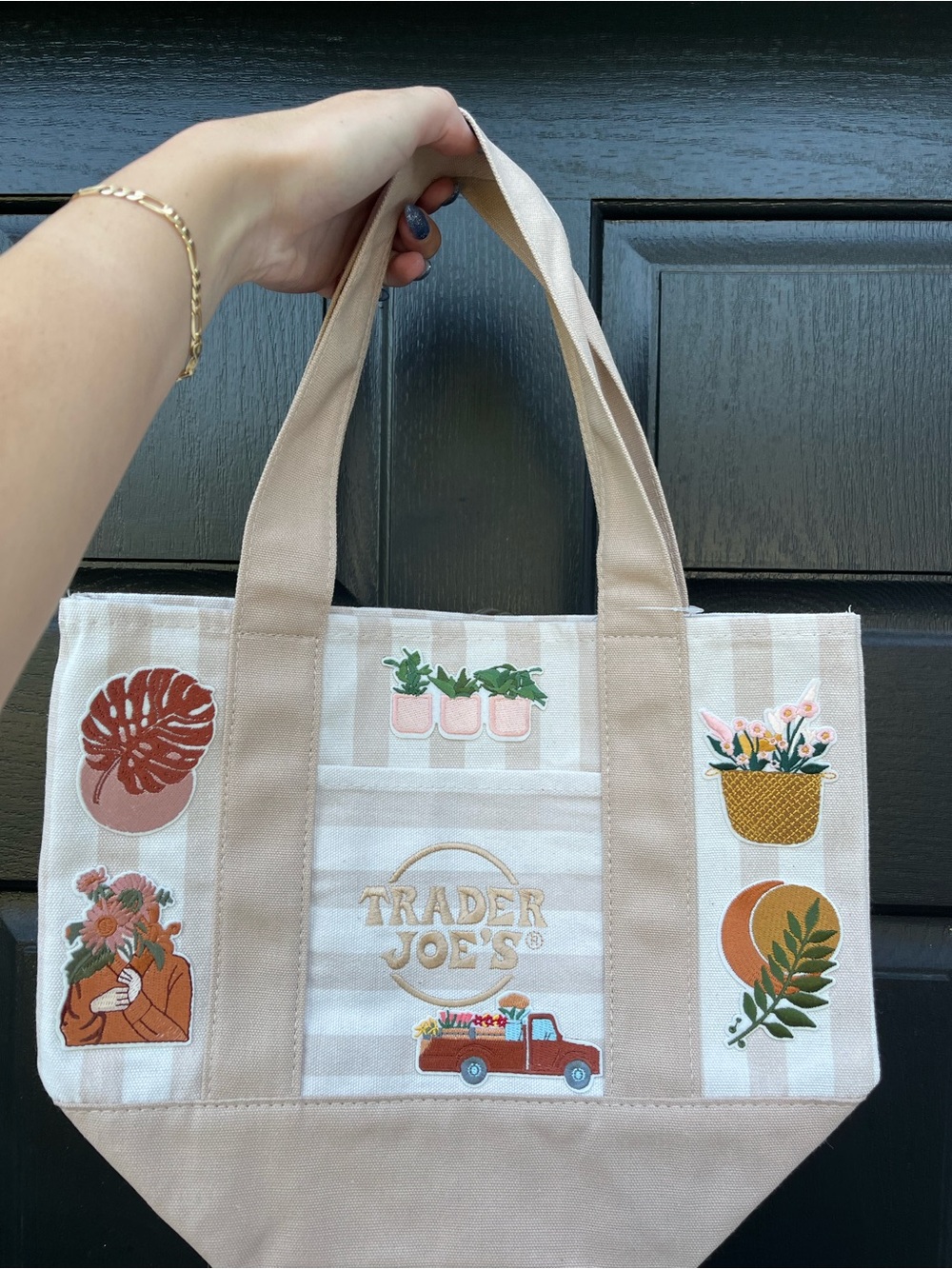 ✨ Trader Joe’s Desert Sand Striped "Farmer's Market Blooms" Mini Tote Bag 💐 🪴🌞✨ - Picture 4 of 4